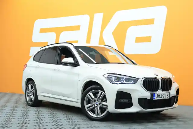 Valkoinen Maastoauto, BMW X1 – JMJ-718