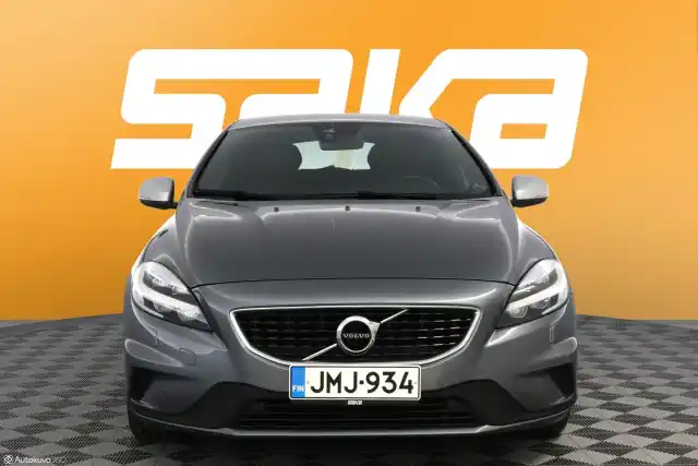 Harmaa Viistoperä, Volvo V40 – JMJ-934