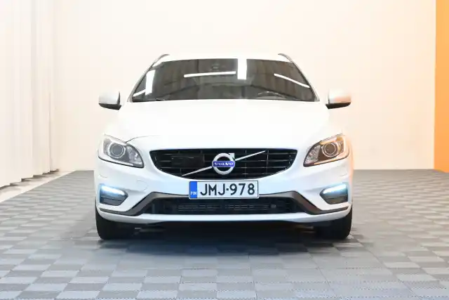 Valkoinen Farmari, Volvo V60 – JMJ-978