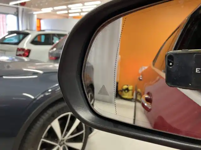 Punainen Farmari, Mercedes-Benz EQA – JMN-556