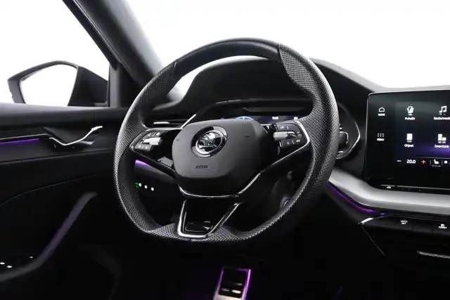 Musta Farmari, Skoda Octavia – JMO-245
