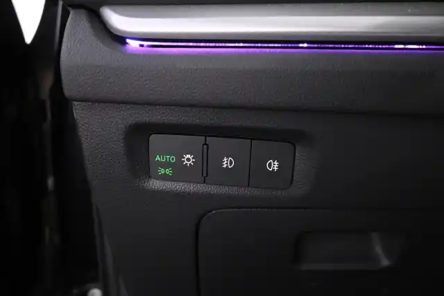 Musta Farmari, Skoda Octavia – JMO-245