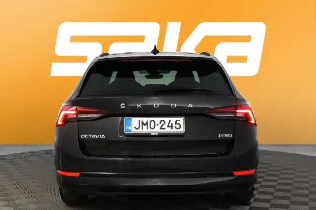 Musta Farmari, Skoda Octavia – JMO-245