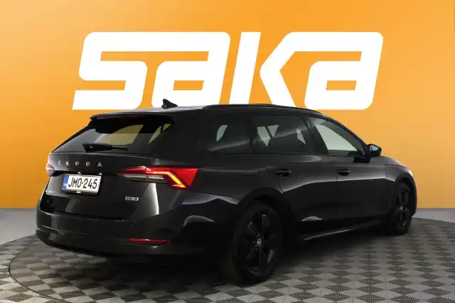 Musta Farmari, Skoda Octavia – JMO-245