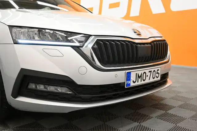 Harmaa Farmari, Skoda Octavia – JMO-705