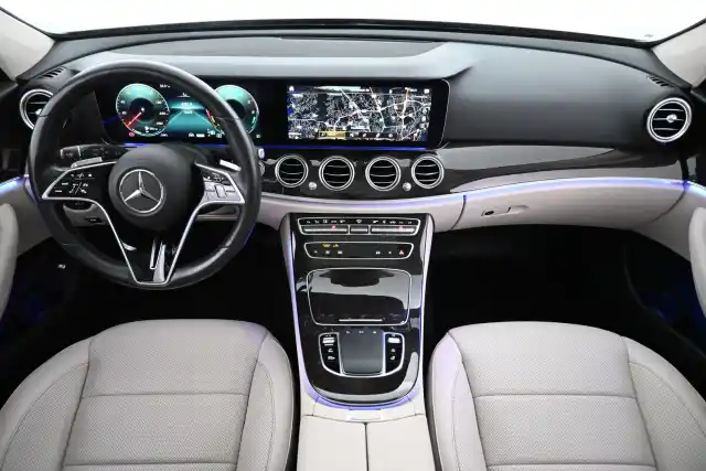 Harmaa Farmari, Mercedes-Benz E – JMR-374