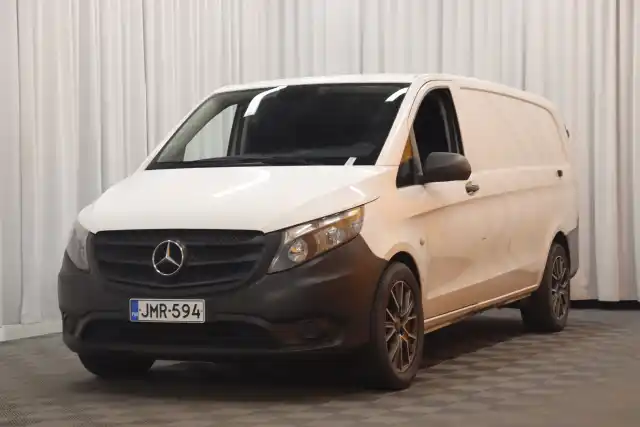 Valkoinen Pakettiauto, Mercedes-Benz Vito – JMR-594