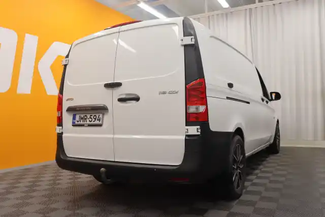 Valkoinen Pakettiauto, Mercedes-Benz Vito – JMR-594