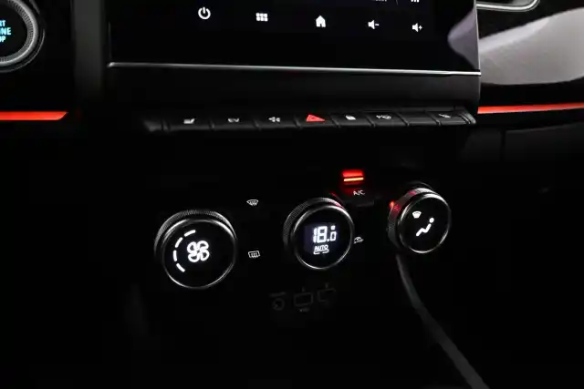 Harmaa Maastoauto, Renault Arkana – JMS-193