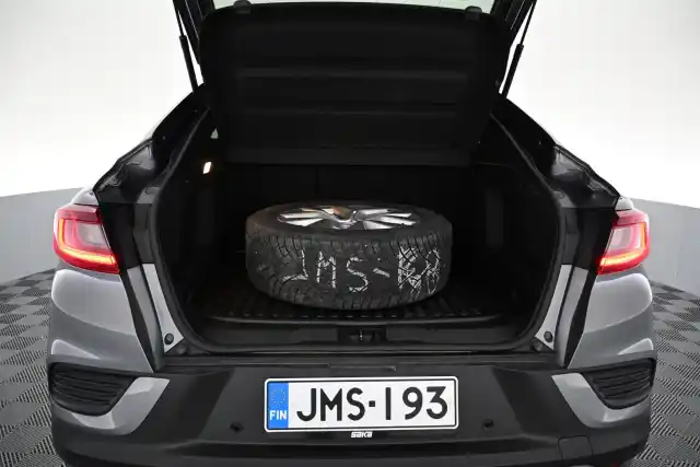 Harmaa Maastoauto, Renault Arkana – JMS-193