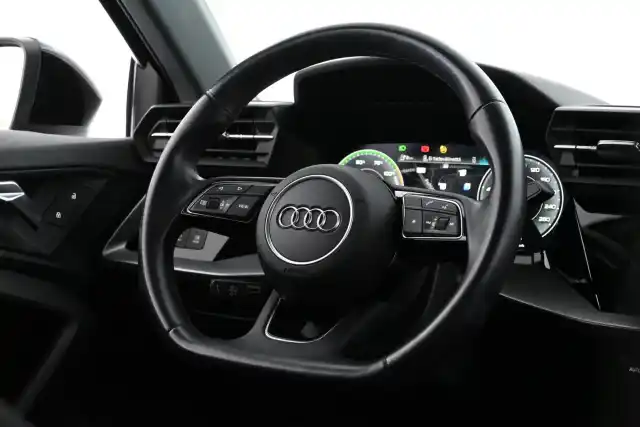 Musta Viistoperä, Audi A3 – JMT-367