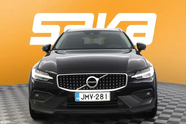 Musta Farmari, Volvo V60 Cross Country – JMV-281