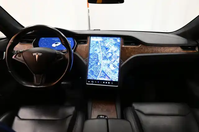 Harmaa Sedan, Tesla Model S – JMX-364