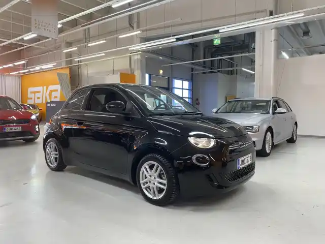 Musta Viistoperä, Fiat 500e – JMX-378