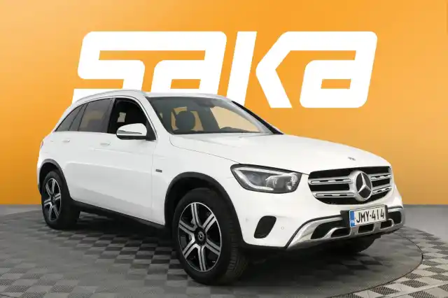 Valkoinen Maastoauto, Mercedes-Benz GLC – JMY-414