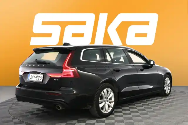 Musta Farmari, Volvo V60 – JMY-823