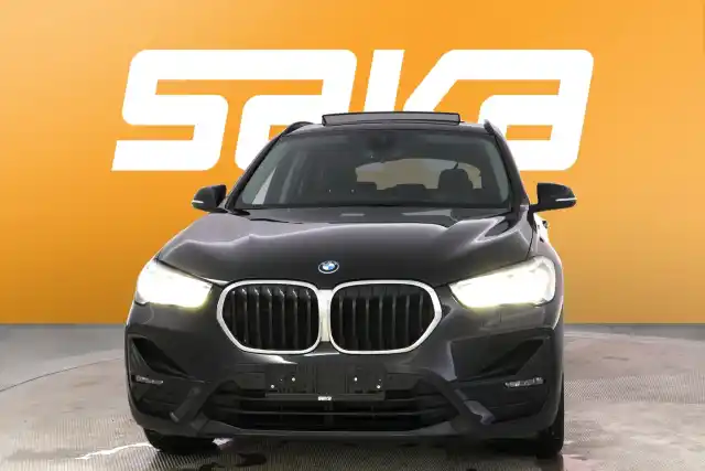 Musta Maastoauto, BMW X1 – JMZ-413