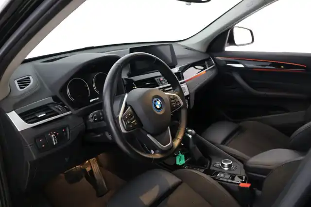 Musta Maastoauto, BMW X1 – JMZ-413