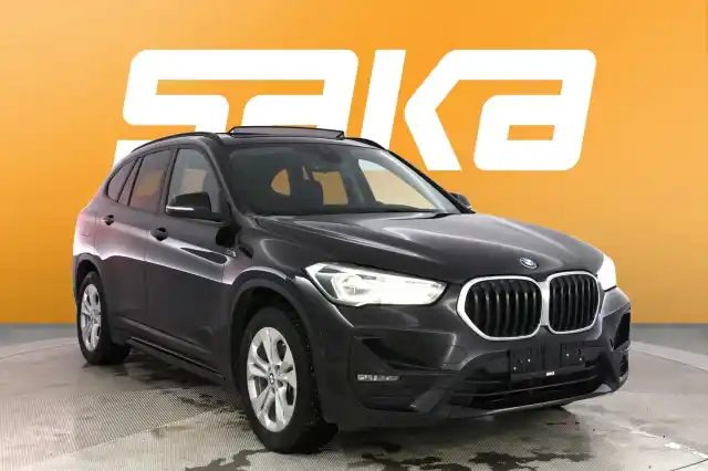 Musta Maastoauto, BMW X1 – JMZ-413