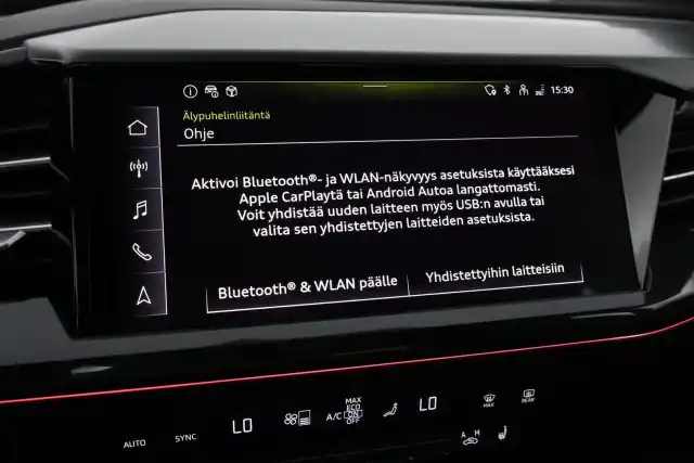 Valkoinen Maastoauto, Audi Q4 e-tron – JMZ-843