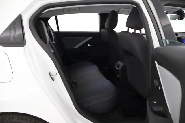 Valkoinen Viistoperä, Opel Astra – JNC-207