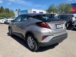 Harmaa Maastoauto, Toyota C-HR – JNF-256, kuva 3