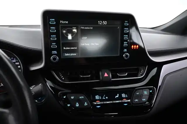 Harmaa Maastoauto, Toyota C-HR – JNF-256