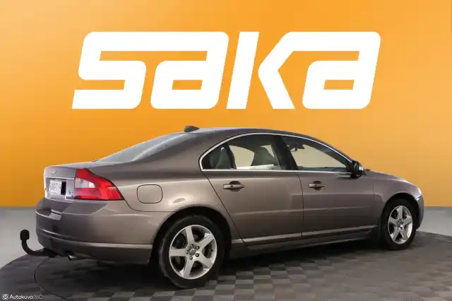 Ruskea (beige) Sedan, Volvo S80 – JNG-712