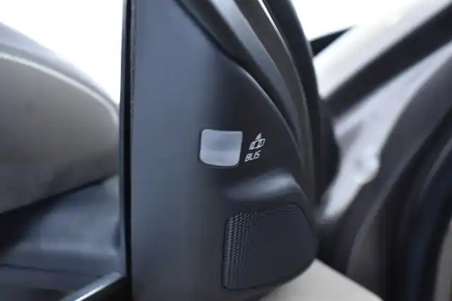 Ruskea (beige) Sedan, Volvo S80 – JNG-712