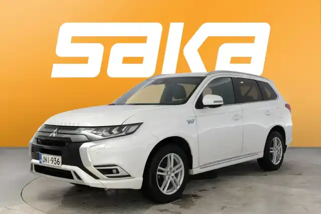 Valkoinen Maastoauto, Mitsubishi Outlander – JNI-936