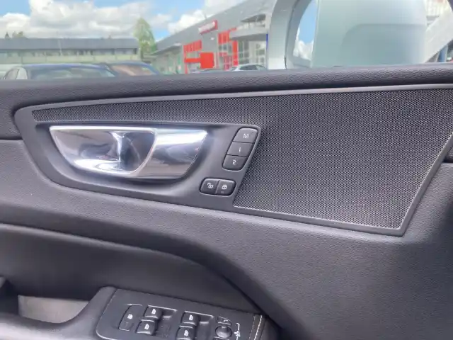 Hopea Maastoauto, Volvo XC60 – JNO-895