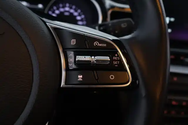 Musta Viistoperä, Kia XCEED – JNO-968
