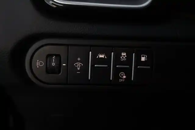 Musta Viistoperä, Kia XCEED – JNO-968