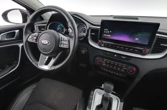 Musta Viistoperä, Kia XCEED – JNO-968