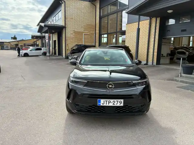 Musta Maastoauto, Opel Mokka – JTP-279