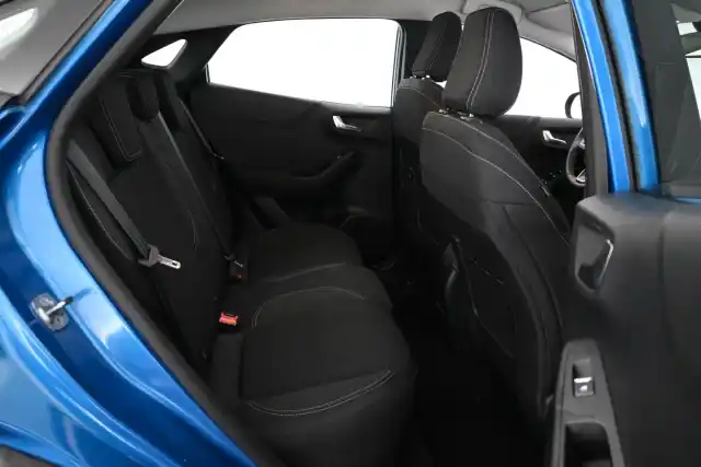 Sininen Maastoauto, Ford Puma – JTR-232