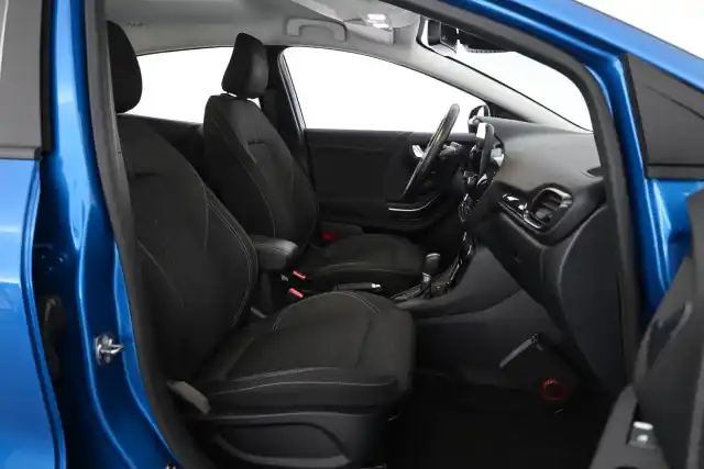 Sininen Maastoauto, Ford Puma – JTR-232