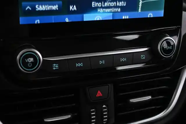 Sininen Maastoauto, Ford Puma – JTR-232