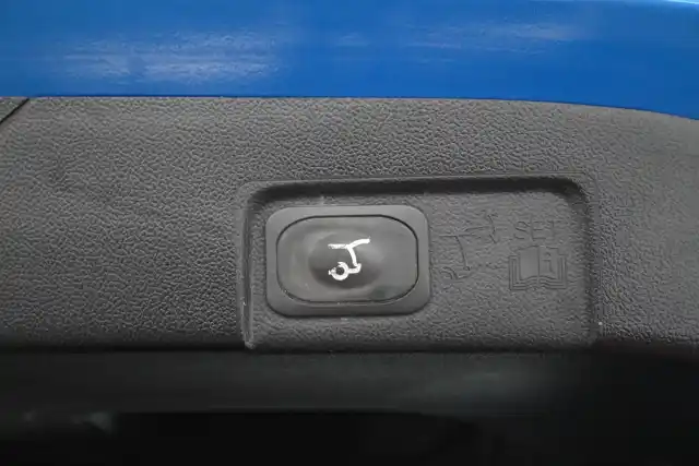 Sininen Maastoauto, Ford Puma – JTR-232
