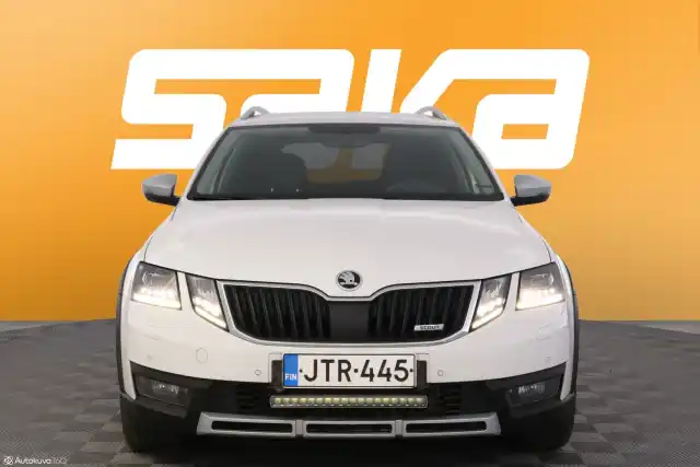 Valkoinen Farmari, Skoda Octavia – JTR-445