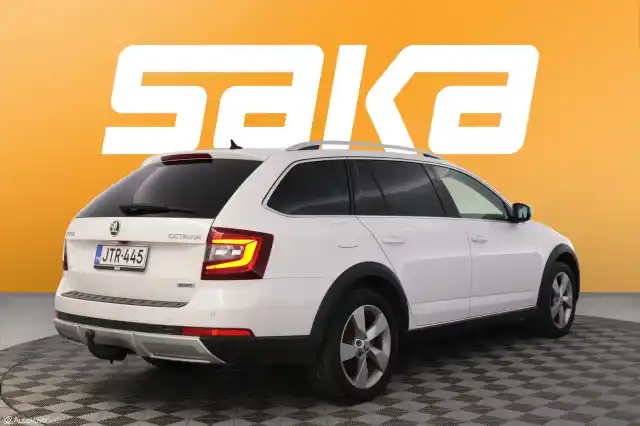Valkoinen Farmari, Skoda Octavia – JTR-445