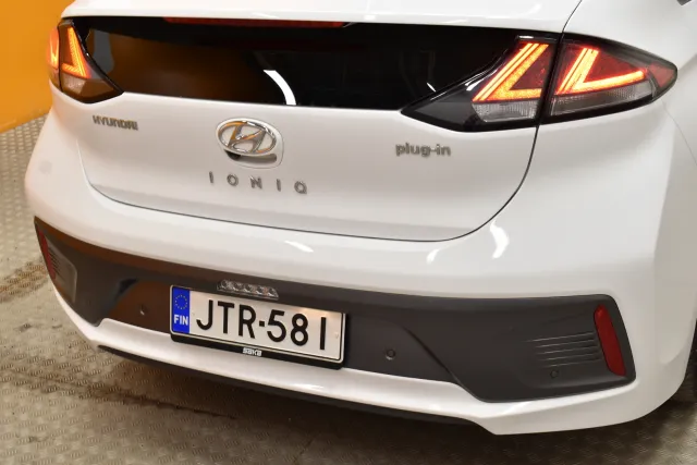 Valkoinen Viistoperä, Hyundai IONIQ PLUG-IN – JTR-581