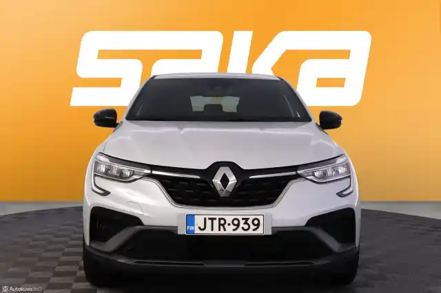 Valkoinen Maastoauto, Renault Arkana – JTR-939