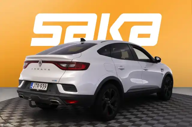 Valkoinen Maastoauto, Renault Arkana – JTR-939