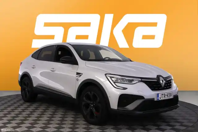 Valkoinen Maastoauto, Renault Arkana – JTR-939