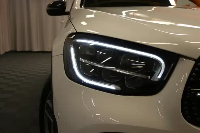 Valkoinen Coupe, Mercedes-Benz GLC – JTS-526