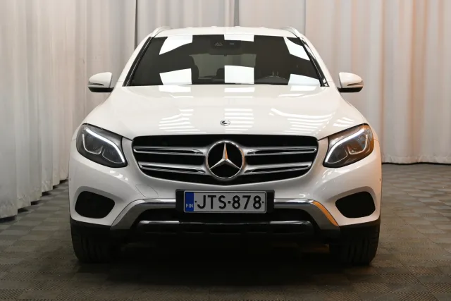 Valkoinen Maastoauto, Mercedes-Benz GLC – JTS-878