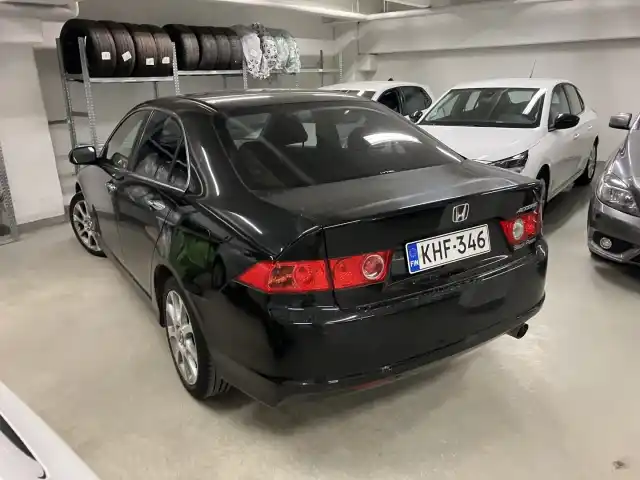 Musta Sedan, Honda Accord – KHF-346