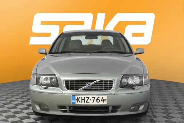 Vihreä Sedan, Volvo S80 – KHZ-764