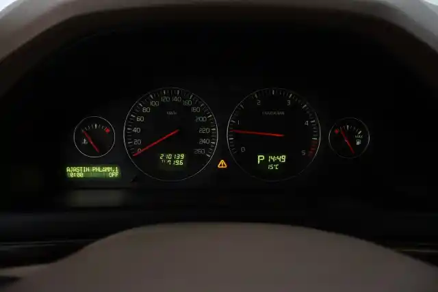 Vihreä Sedan, Volvo S80 – KHZ-764